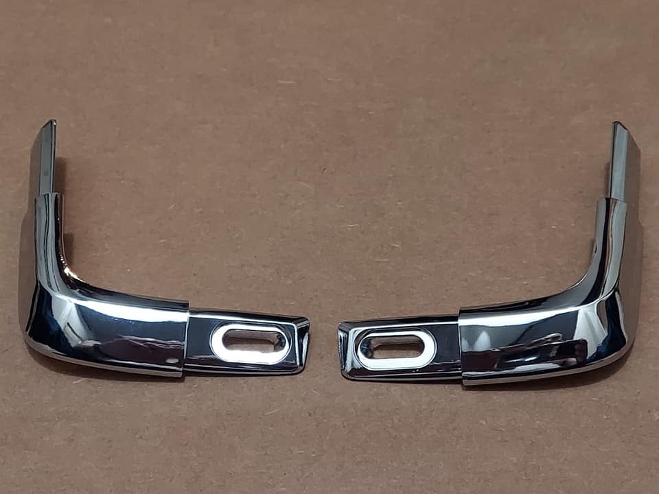 1981-1988 cutlass vinyl top chrome plated corner connector set