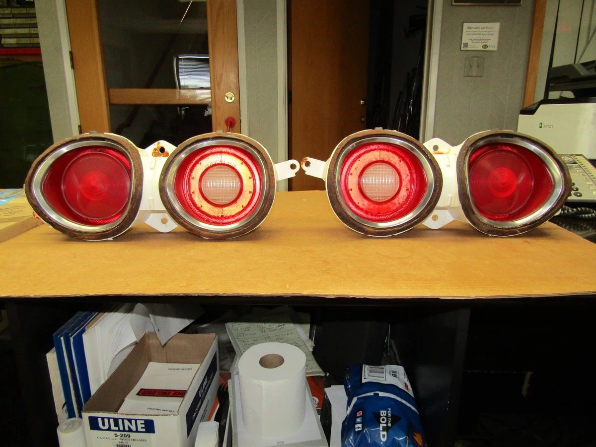 1973 Chevrolet Chevelle left and right tail light set