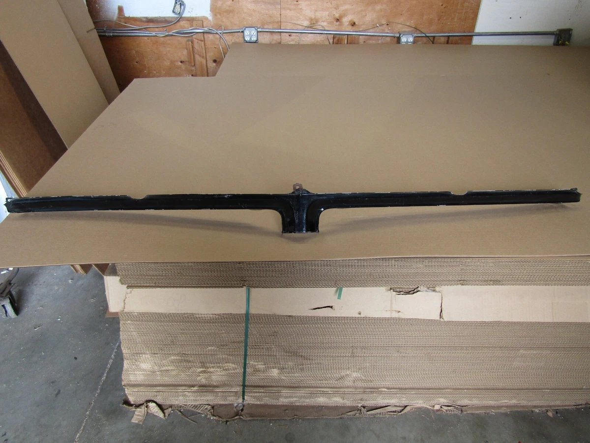 1964 Pontiac GTO LeMans original GM lower grille valance
