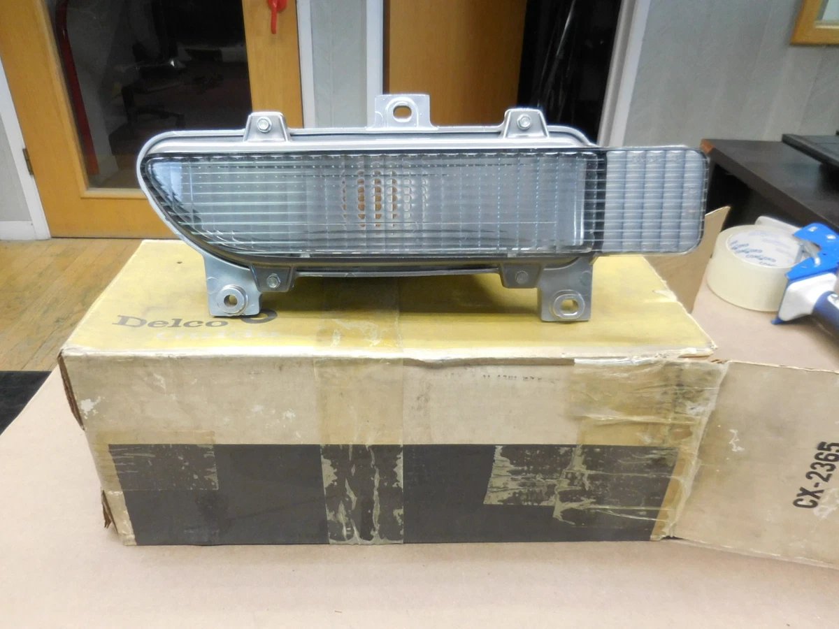 1972 Buick LeSabre Electra Centurion right passenger side park lamp