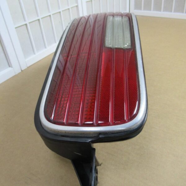 1994-1996 chevrolet caprice impala ss rear taillight tail light lamp set oem