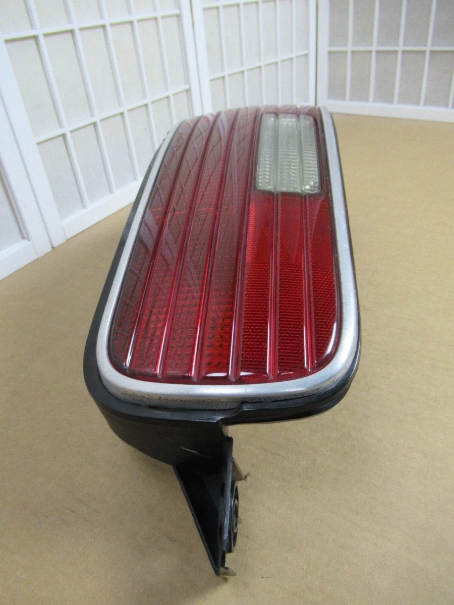 1994-1996 chevrolet caprice impala ss rear taillight tail light lamp set oem