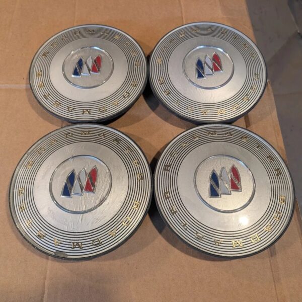 1994-1996 Buick Roadmaster aluminum wheel center cap