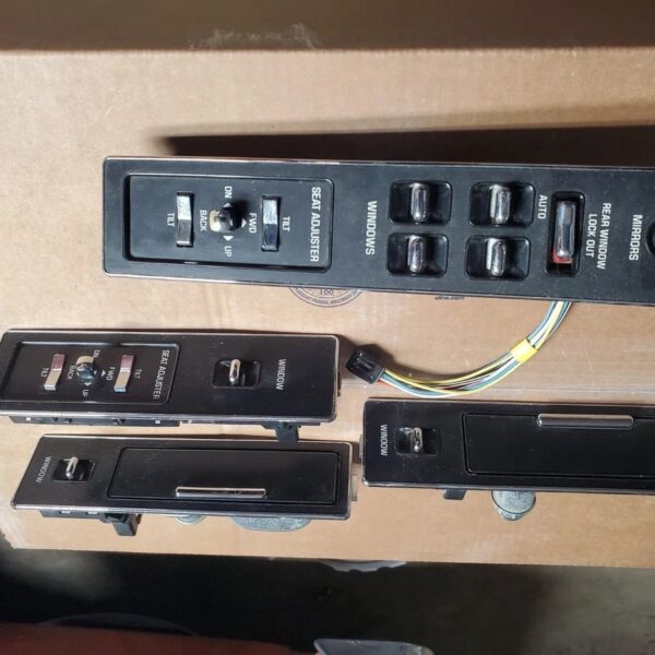 1993-1996 Cadillac Fleetwood Brougham DRIVER AND PASSENGER Window Switches