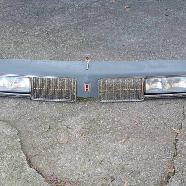 1986-1988 Cutlass Supreme Euro header panel