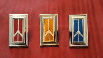 1986-1988 Euro Cutlass header panel emblem