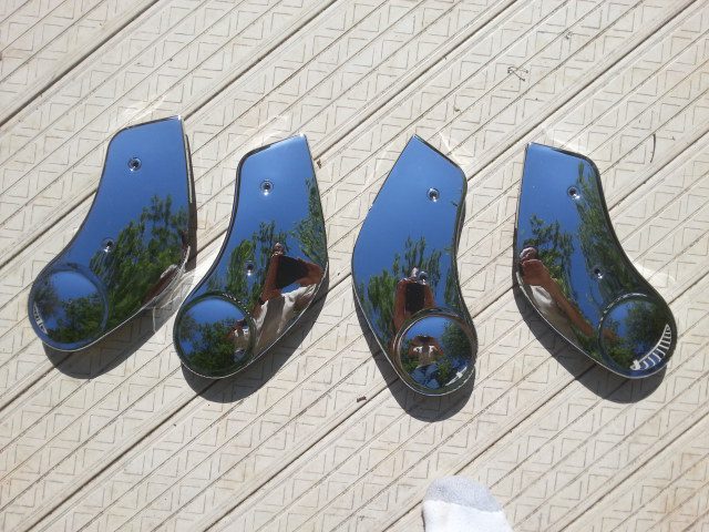 chrome seat hinge covers for 1978-1988 cutlass