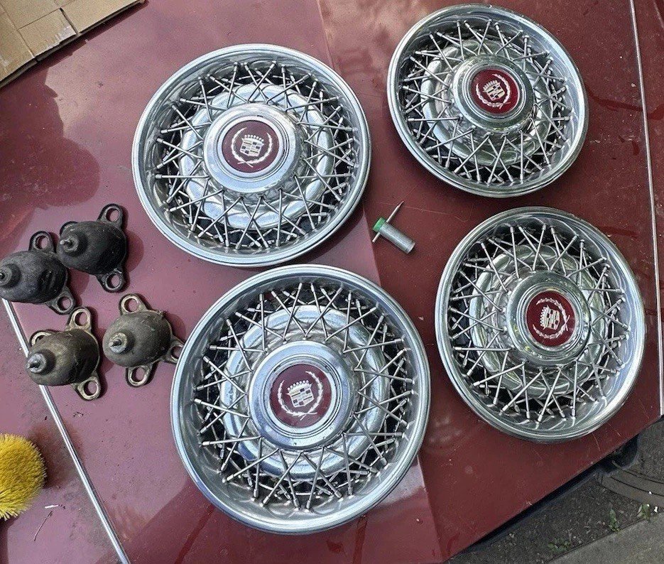 1980-1992 Cadillac Brougham hubcap set 1980-1992 Cadillac Brougham hubcap set