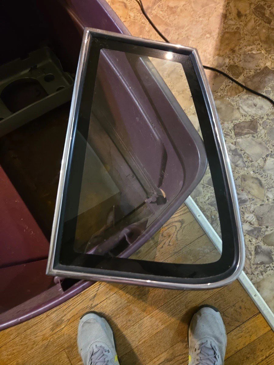 1981-1988 Oldsmobile Cutlass Supreme Salon rear quarter window glass driver side 1981-1988 Oldsmobile Cutlass Supreme Salon rear quarter window glass driver side