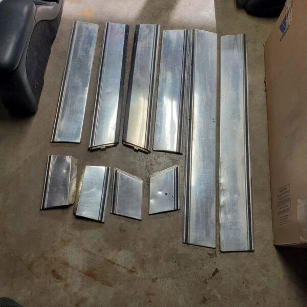 1988-1990 Chevrolet Caprice Wagon rocker moldings trim