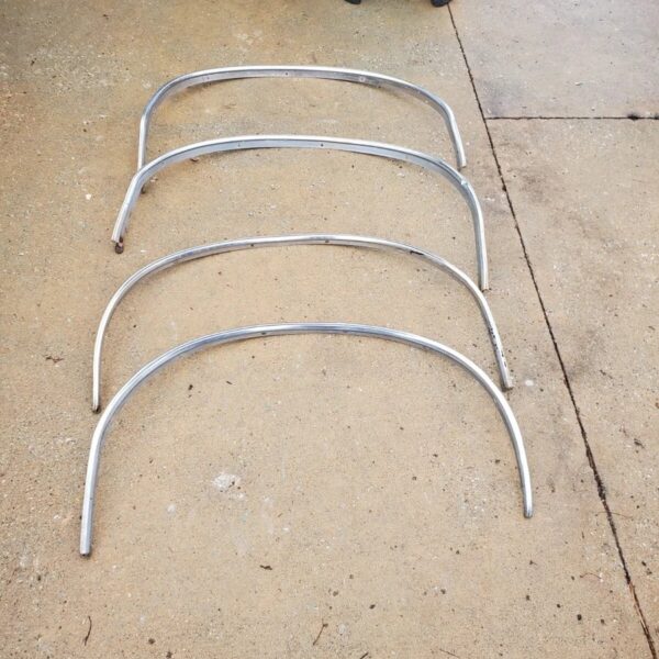1973 Buick Riviera fender trim