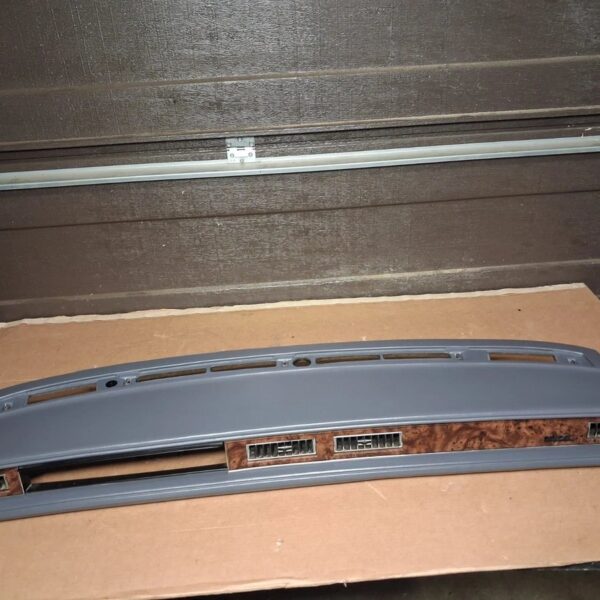 1987-1991 Buick Park Avenue Electra LeSabre FWD gray dashboard