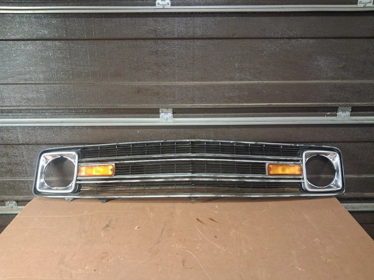 1973-1977 Dodge B100 B200 B300 van grille assembly
