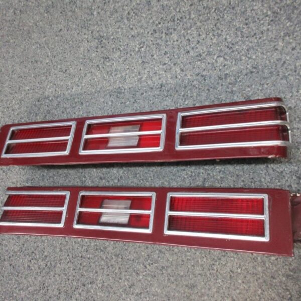 1975-1976 Chevrolet Caprice tail light pair