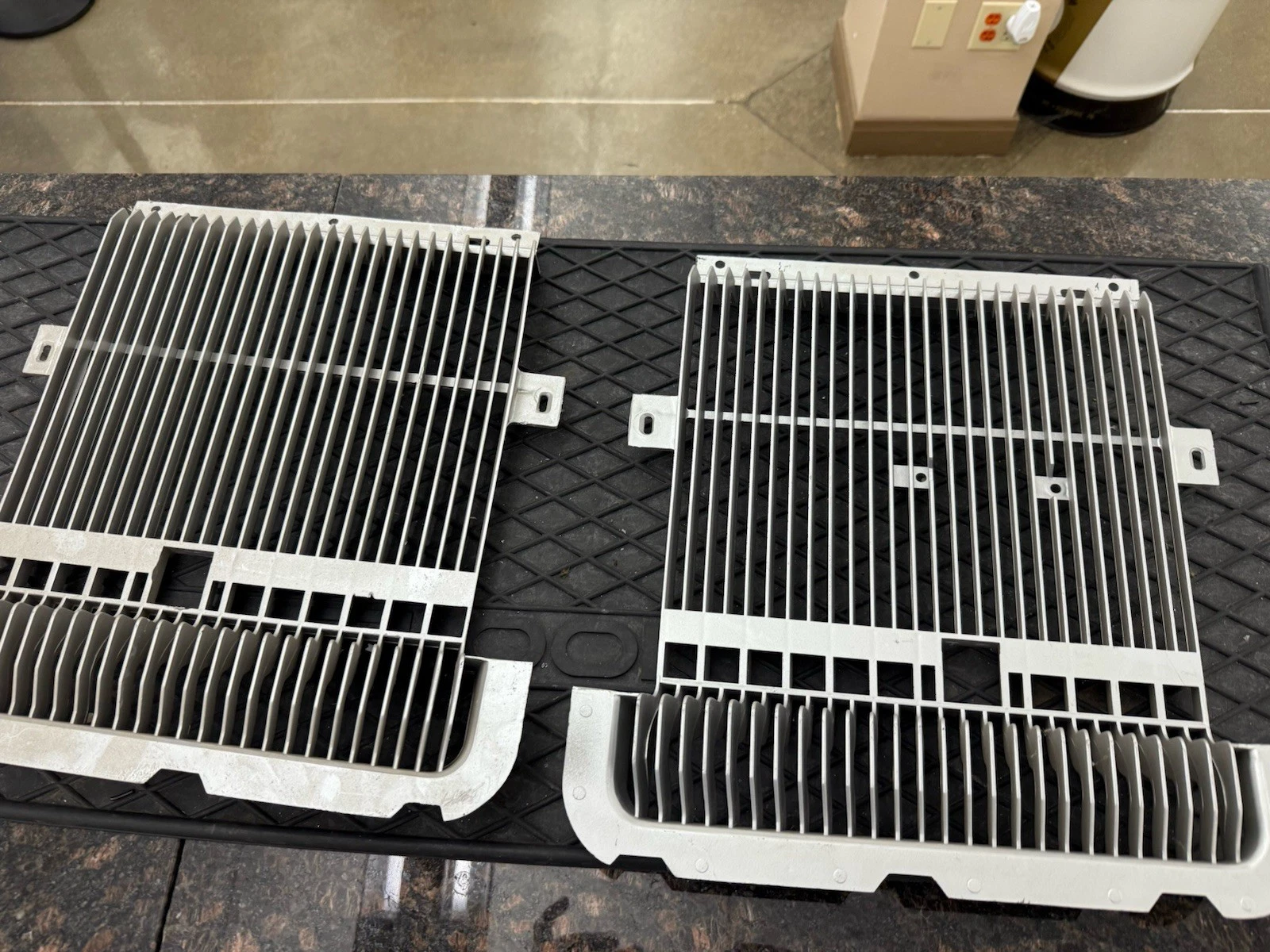 1974 Oldsmobile Cutlass Supreme Vista Cruiser NOS grilles pair