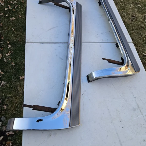 1993-1996 Cadillac Fleetwood Brougham fender skirts trim RWD