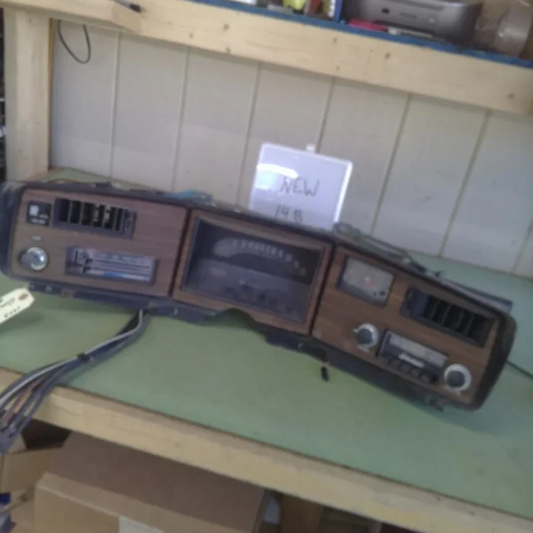 1973 Buick Riviera gauge cluster