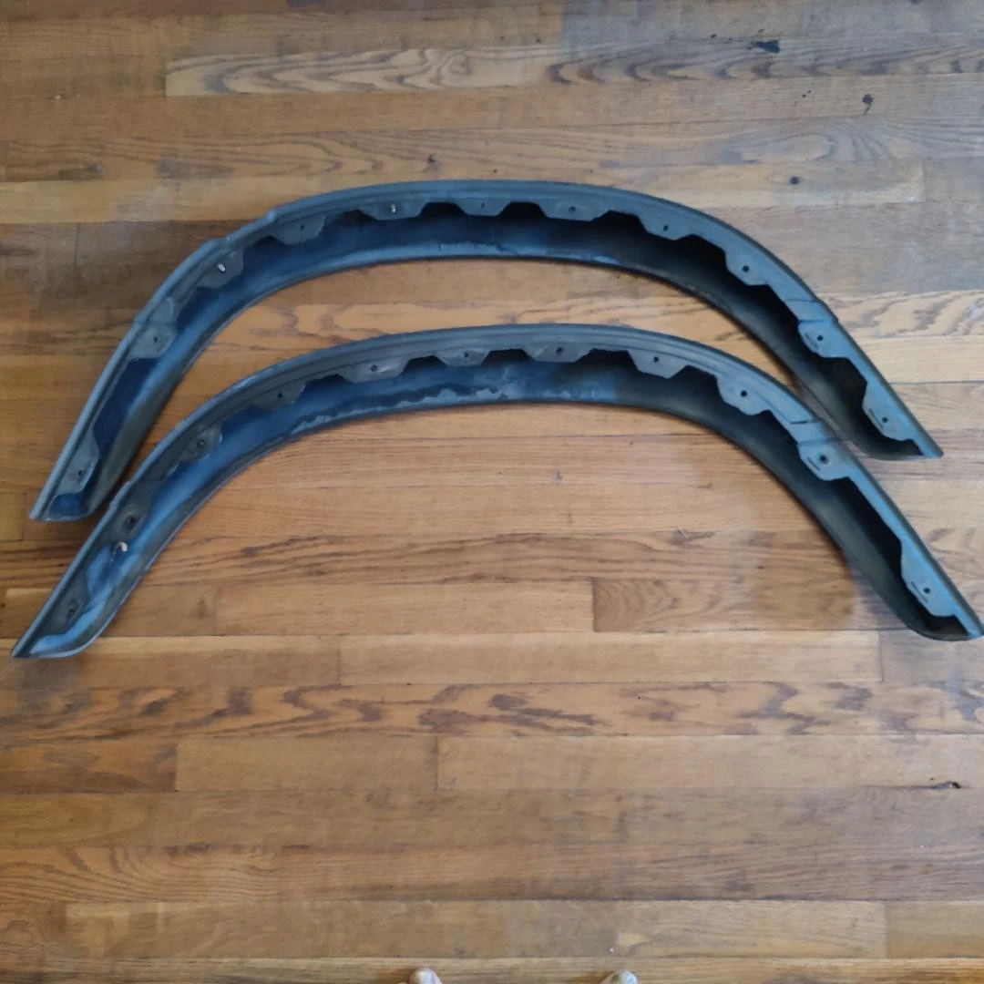1979-1983 Toyota SR5 Hilux pickup truck factory rear bed extensions flares