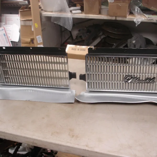 1975 Oldsmobile Cutlass front grilles pair
