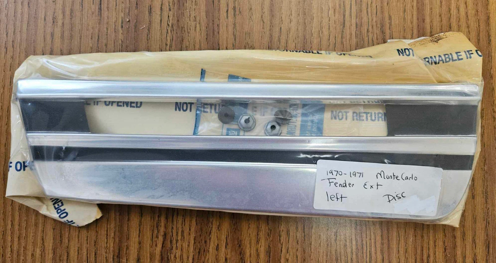 1970-1972 Monte Carlo front fender lower molding LH RH NOS