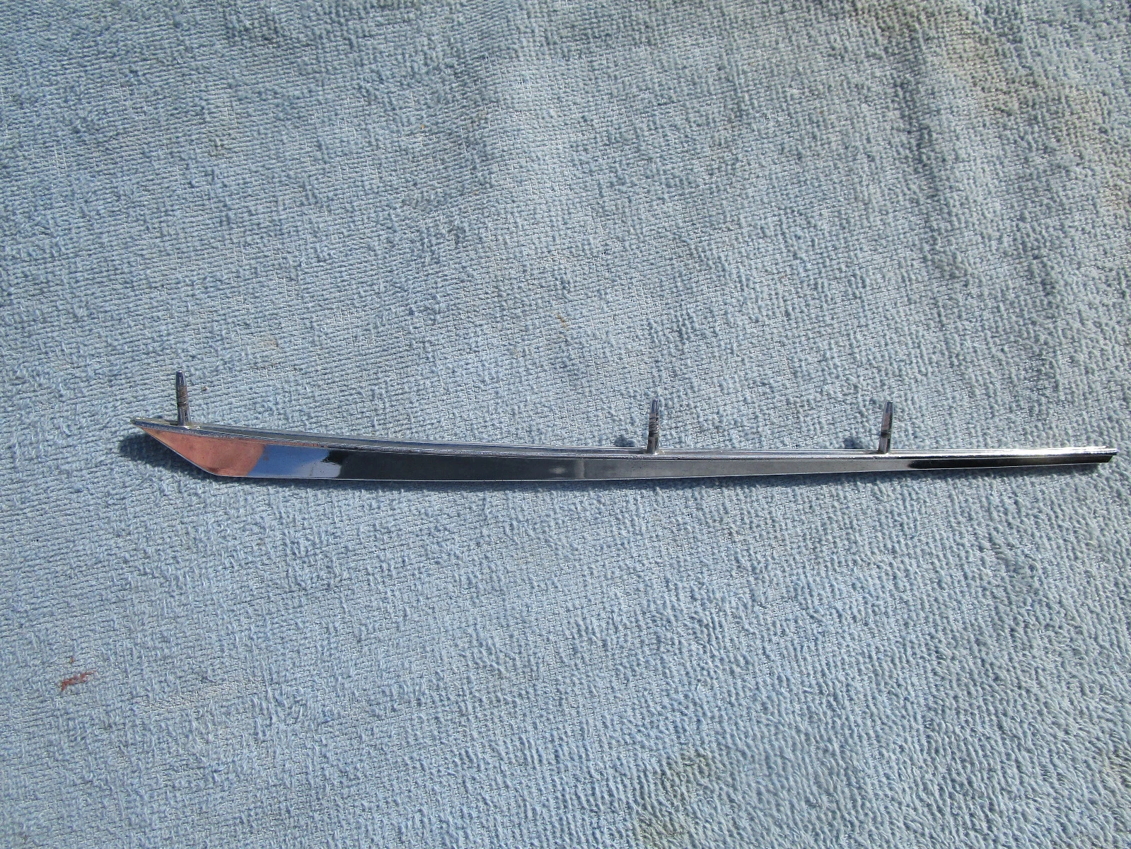 1970 Chevy Monte Carlo hood spear ornament