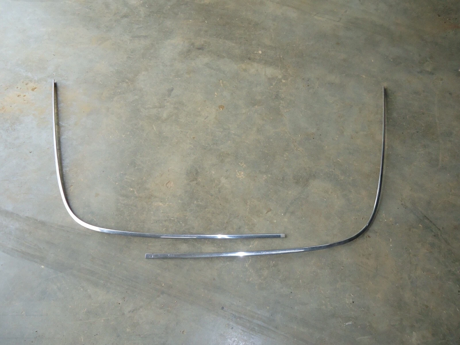 1967-1968 Impala 4 door hardtop vinyl top moldings