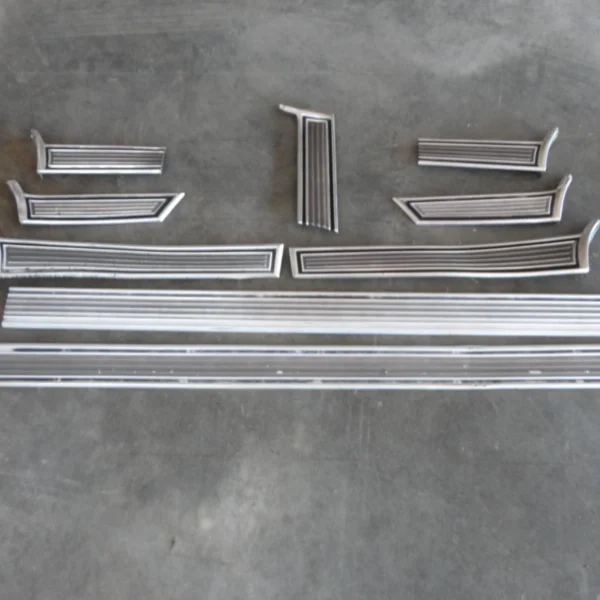 1972 Ford Gran Torino body moldings trim set