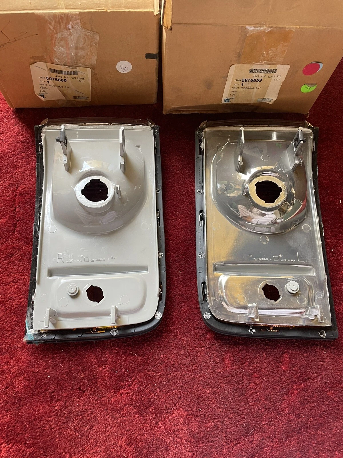 1994-1996 Cadillac DeVille Concours front turn signal corner lamps NOS