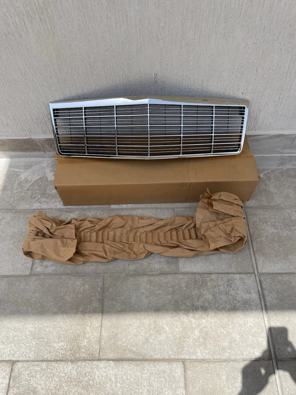 NOS GM Cadillac DeVille grille
